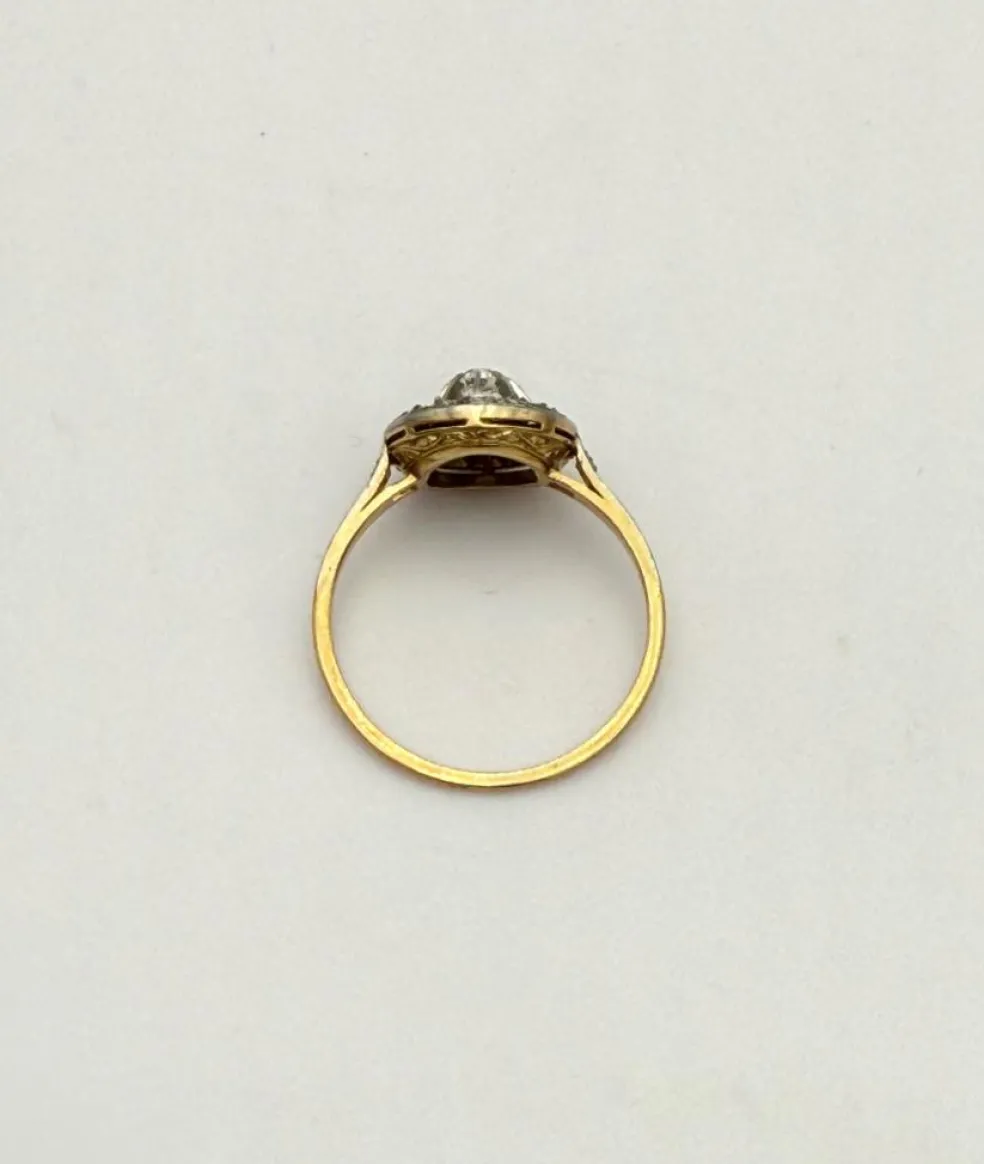 Bague Art Déco française en or jaune et platine avec diamants