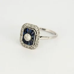 Bague Art Déco octogonale saphirs et diamants