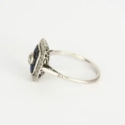 Bague Art Déco octogonale saphirs et diamants