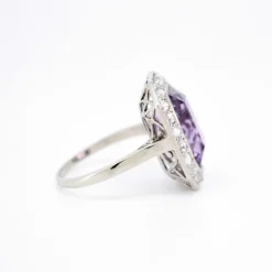 Bague Art Déco, Or 18 Carats, Platine, Améthyste et Diamants