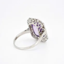 Bague Art Déco, Or 18 Carats, Platine, Améthyste et Diamants