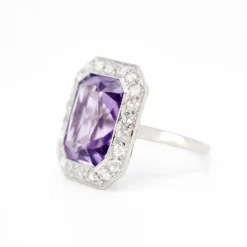 Bague Art Déco, Or 18 Carats, Platine, Améthyste et Diamants