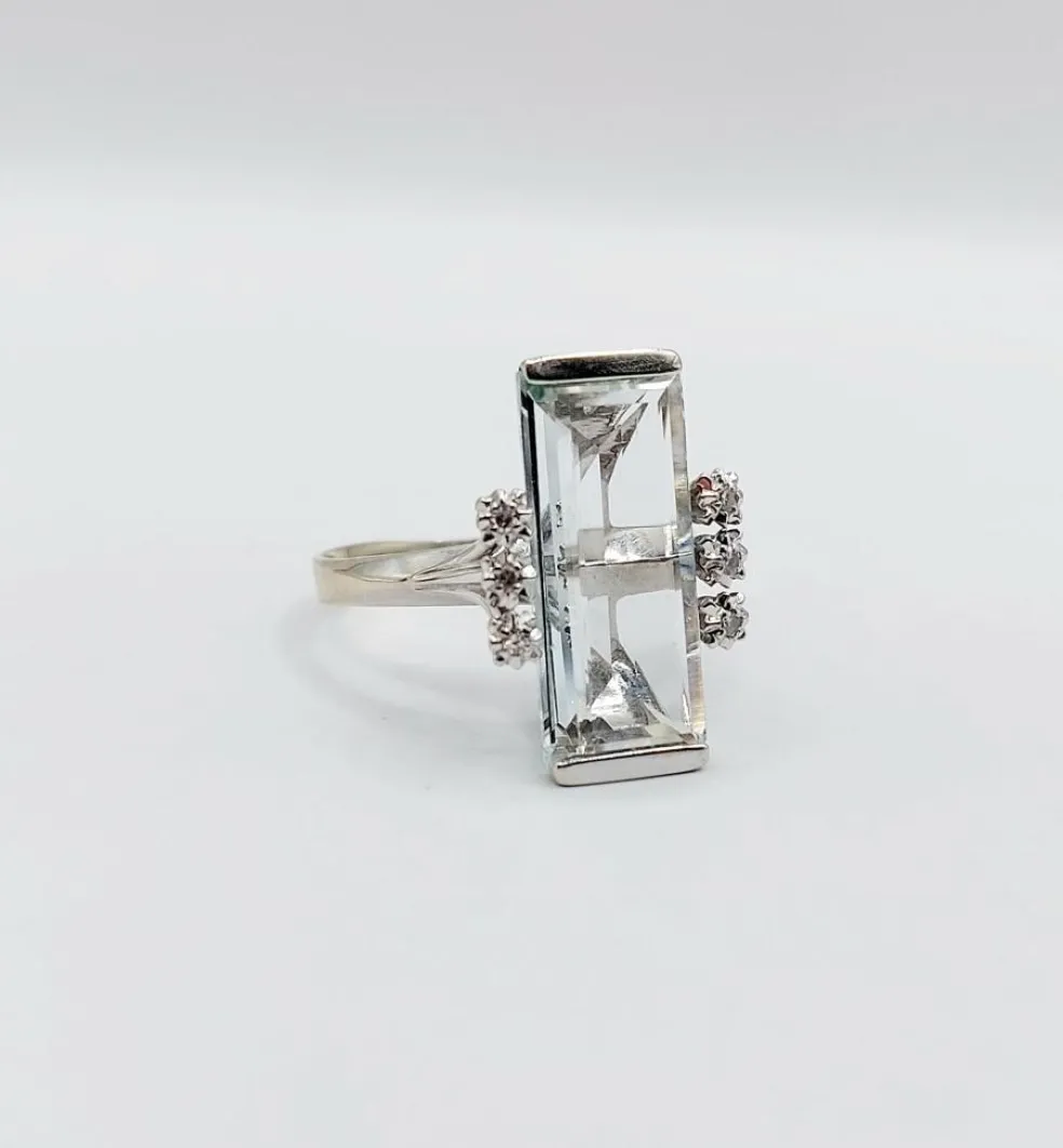 Bague Art Déco or blanc, aigue marine et diamants (circa 1960)