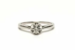 Bague Art Déco or blanc, diamant