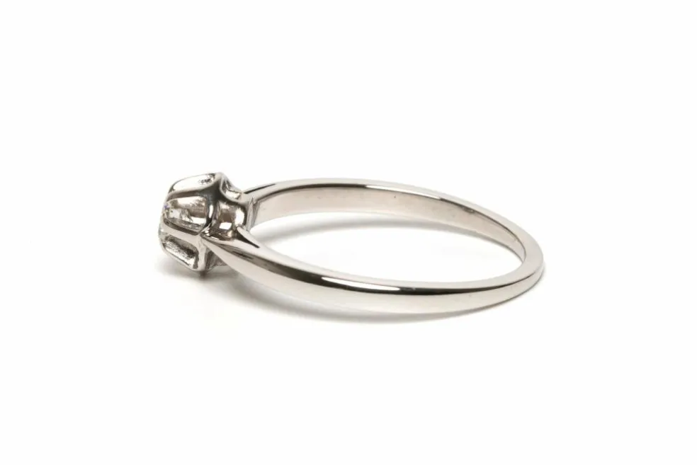 Bague Art Déco or blanc, diamant
