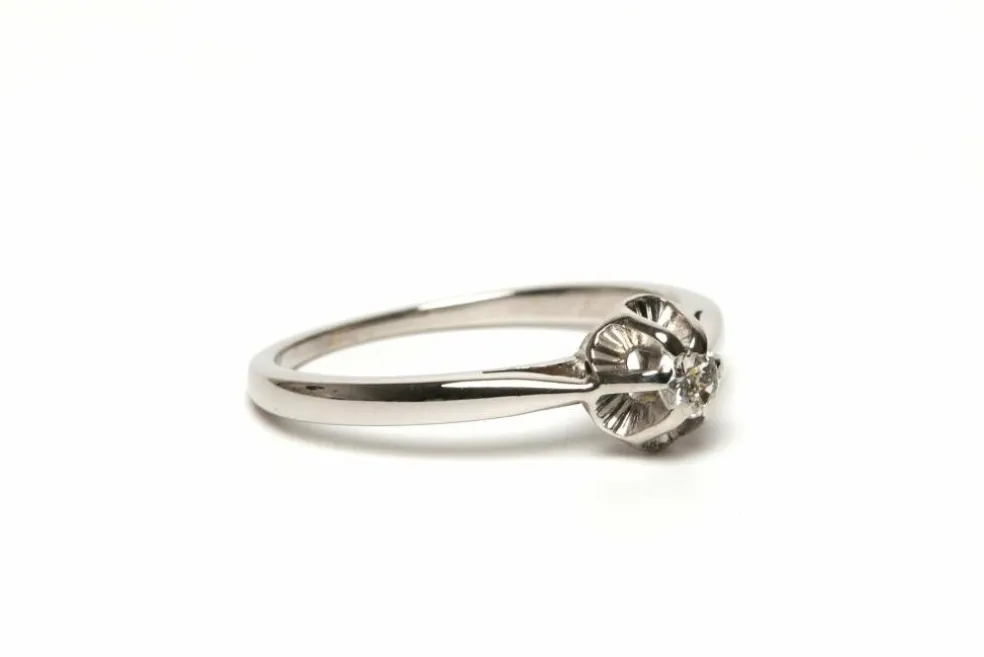 Bague Art Déco or blanc, diamant