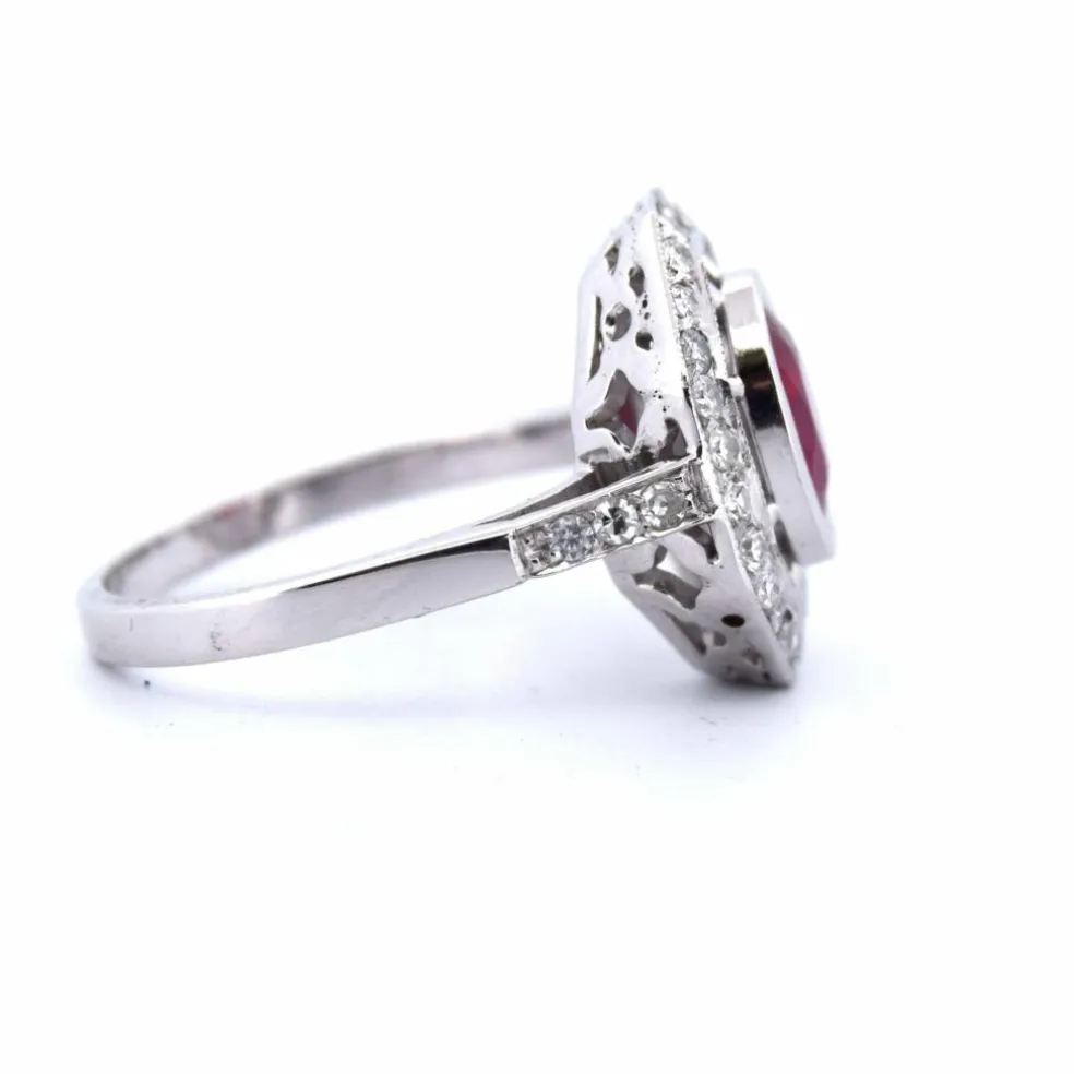 Bague Art Déco or blanc rubis diamants