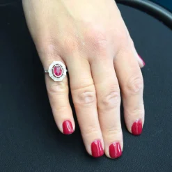 Bague Art Déco or blanc rubis diamants
