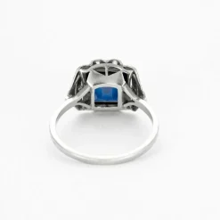 Bague Art Déco or blanc, saphir et diamants
