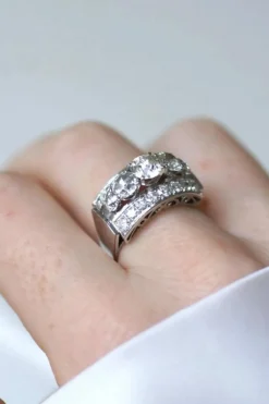 Bague Art Déco Or et Platine, Diamants 3.65 Cts