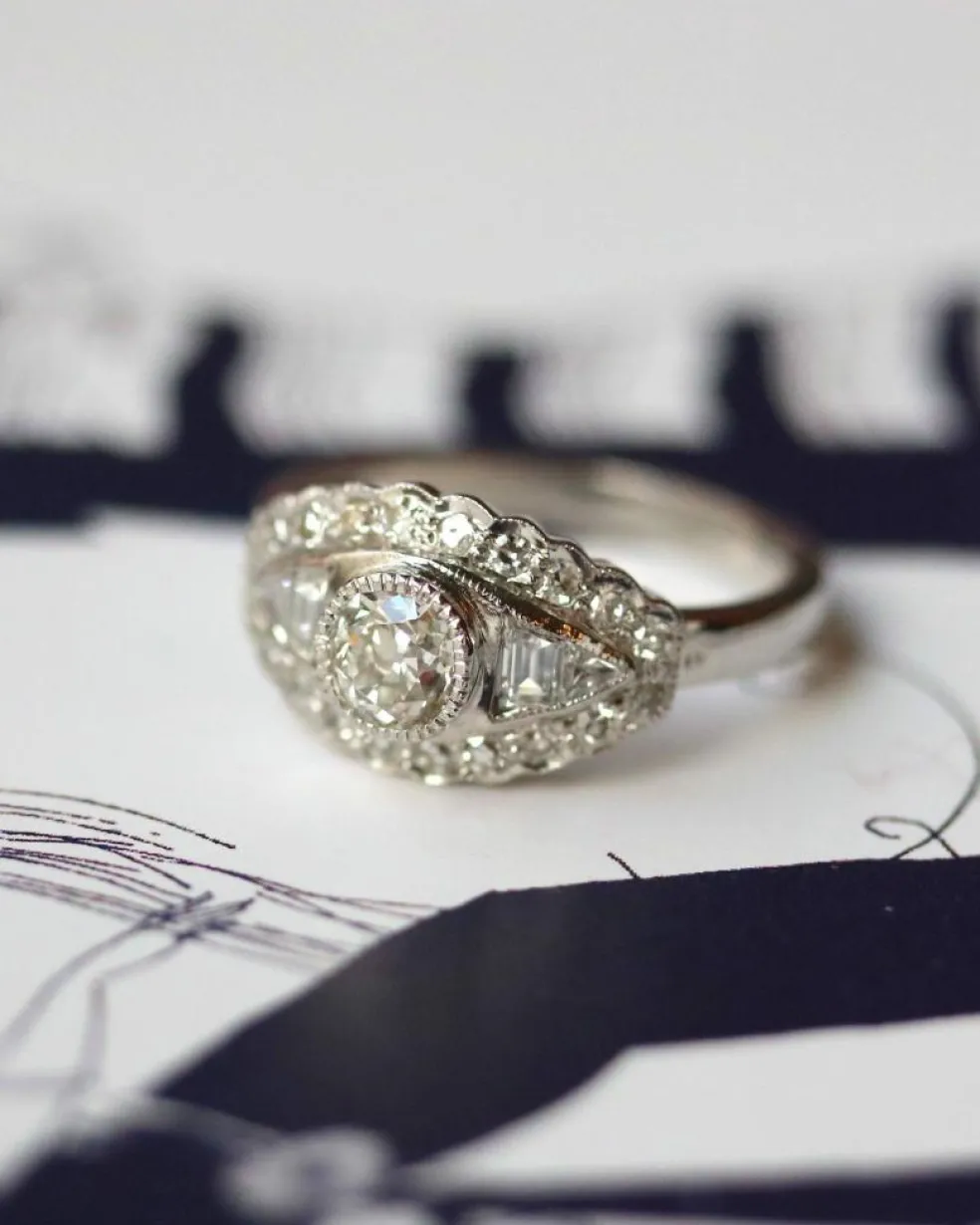 Bague Art Déco Or Gris et Diamants