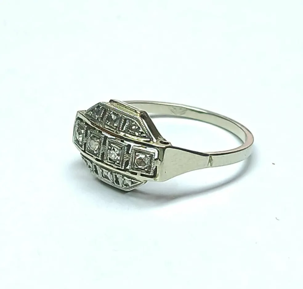 Bague Art Déco or gris, platine, et diamants, vers 1930