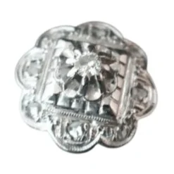 Bague Art Déco ornée de diamants, or et platine