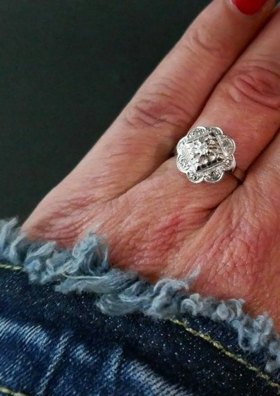 Bague Art Déco ornée de diamants, or et platine