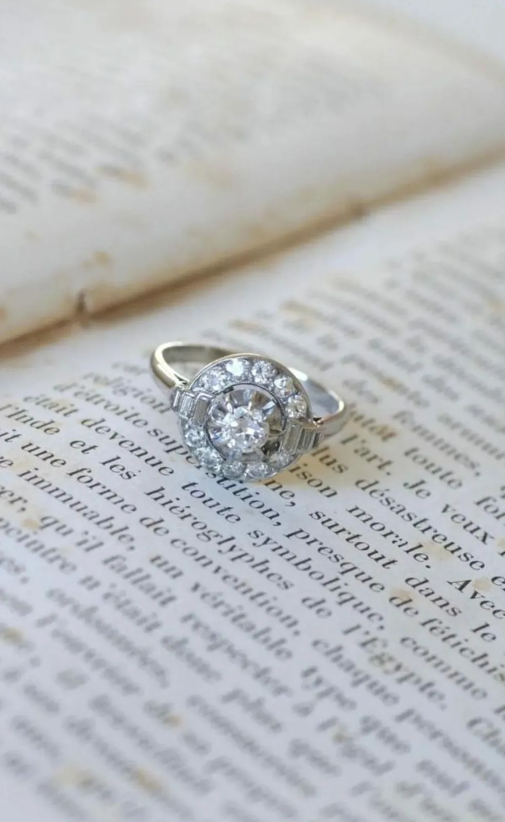 Bague Art Déco platine diamants