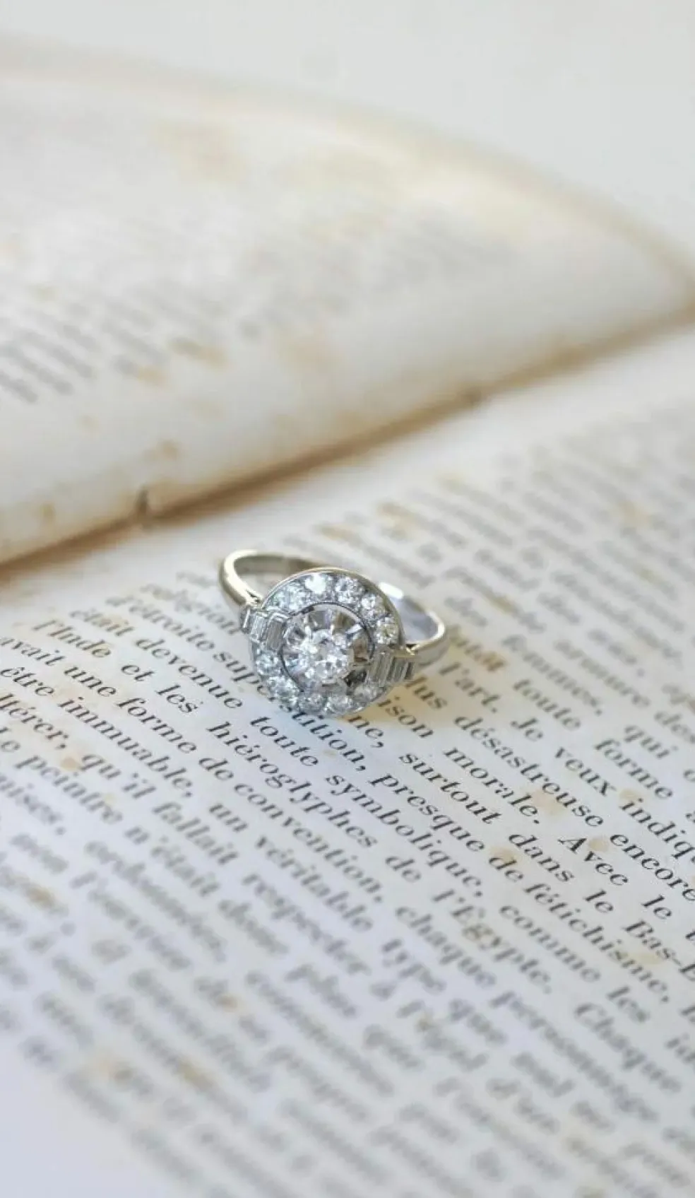 Bague Art Déco platine diamants