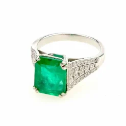 Bague Art Déco Platine Emeraude Diamants