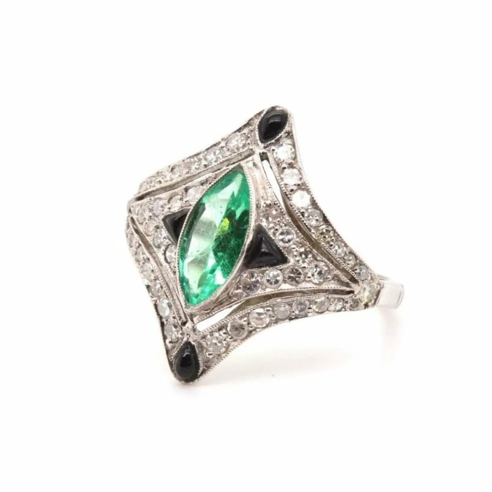 Bague Art Déco Platine Emeraude Saphirs Diamants