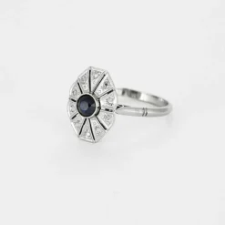 Bague art déco platine et or blanc, saphir et diamants