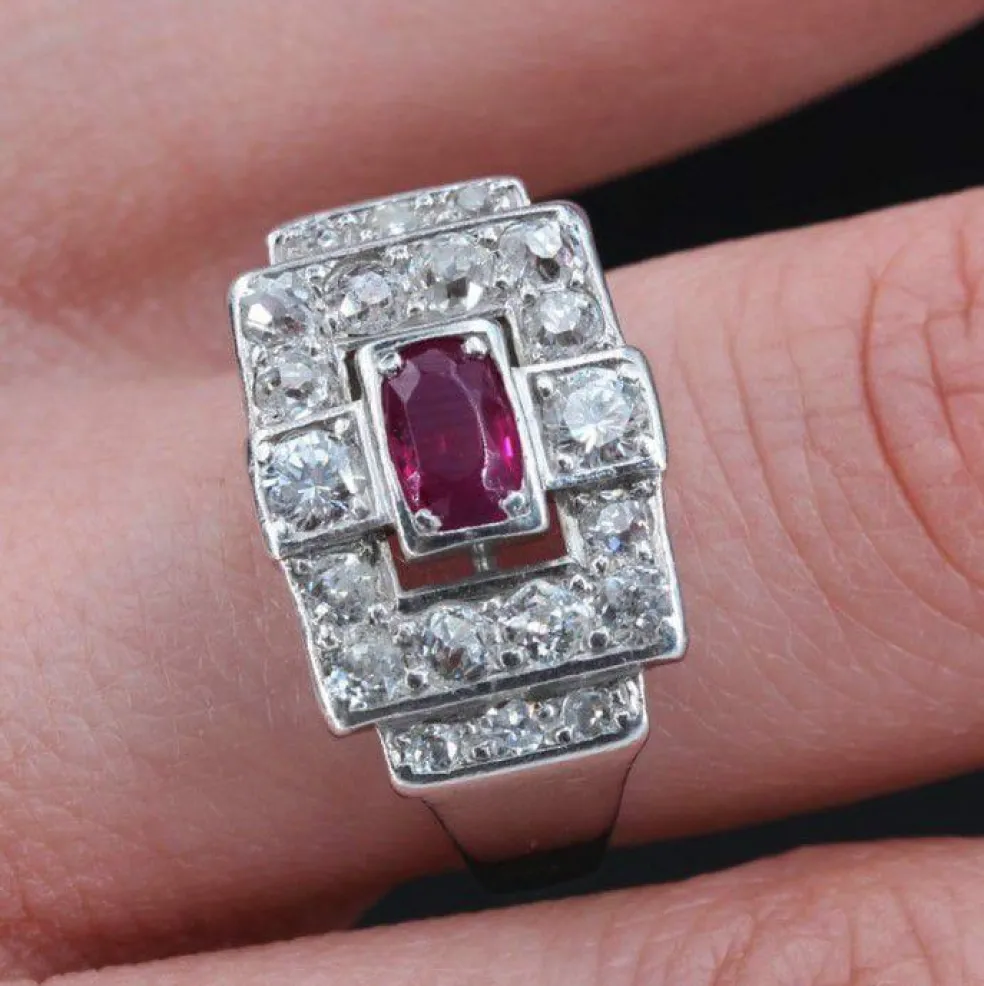 Bague art déco platine rubis diamants