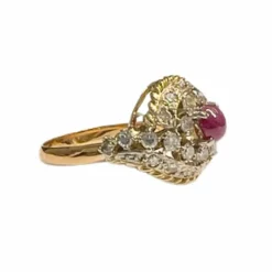 Bague Art Déco rubis cabochon diamants
