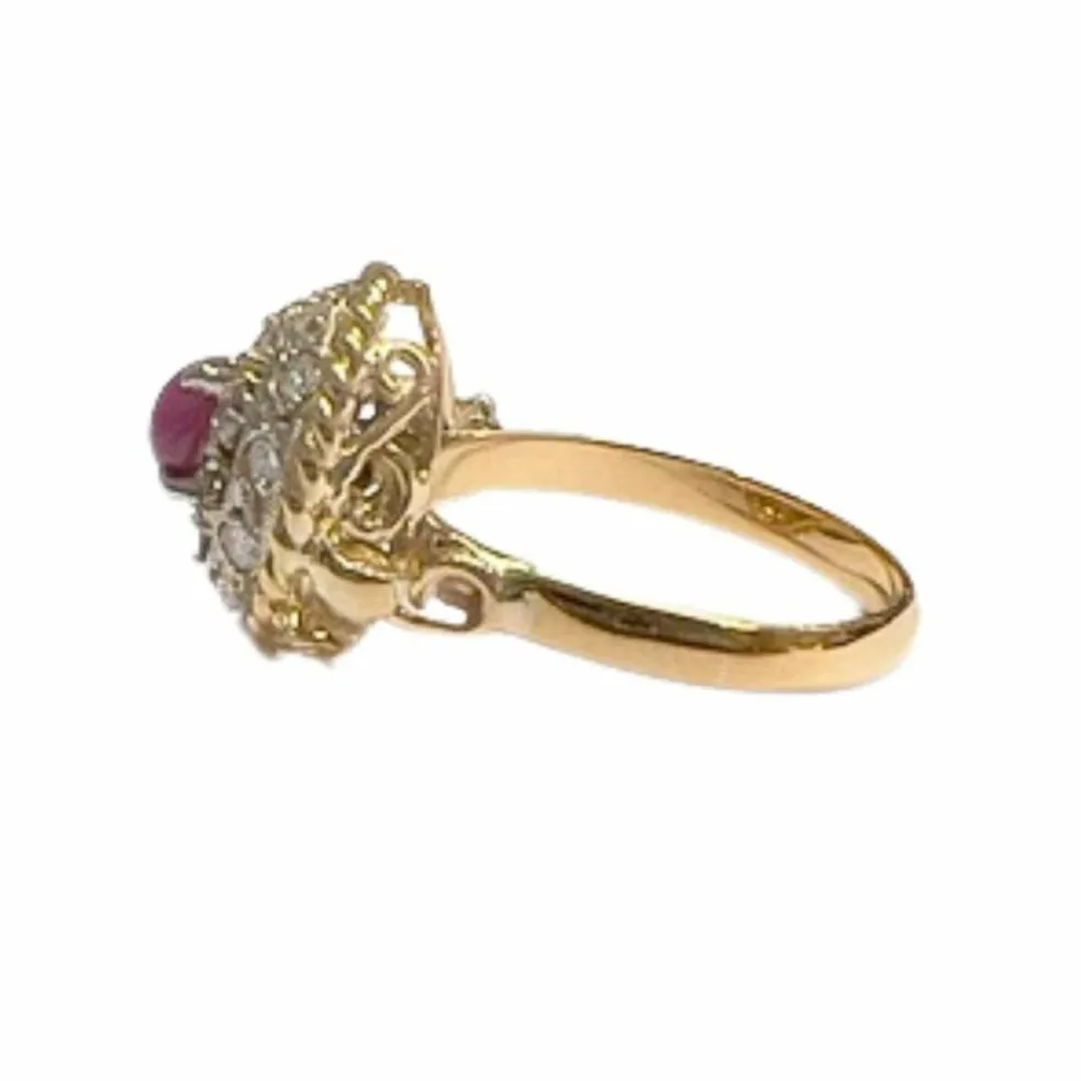 Bague Art Déco rubis cabochon diamants