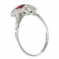 Bague Art Déco Rubis sang de Pigeon