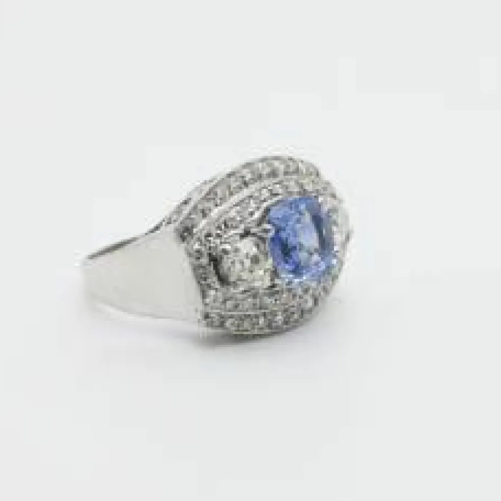 Bague Art Déco saphir Ceylan naturel entourage diamants or gris