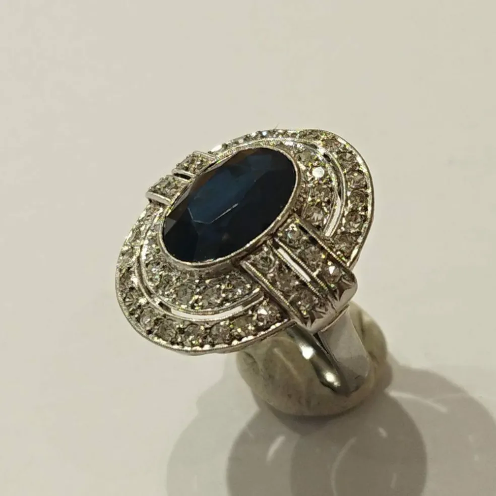Bague Art Déco saphir et diamants platine