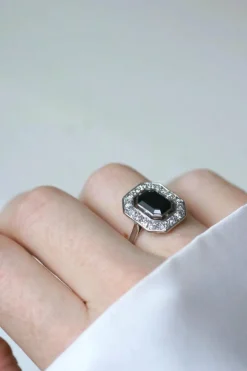 Bague Art Déco Saphir Octogonal et Diamants