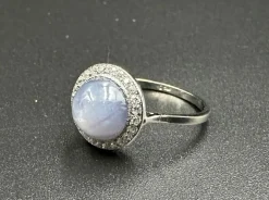 Bague Art Déco Saphir étoilé et diamants, Or et Platine