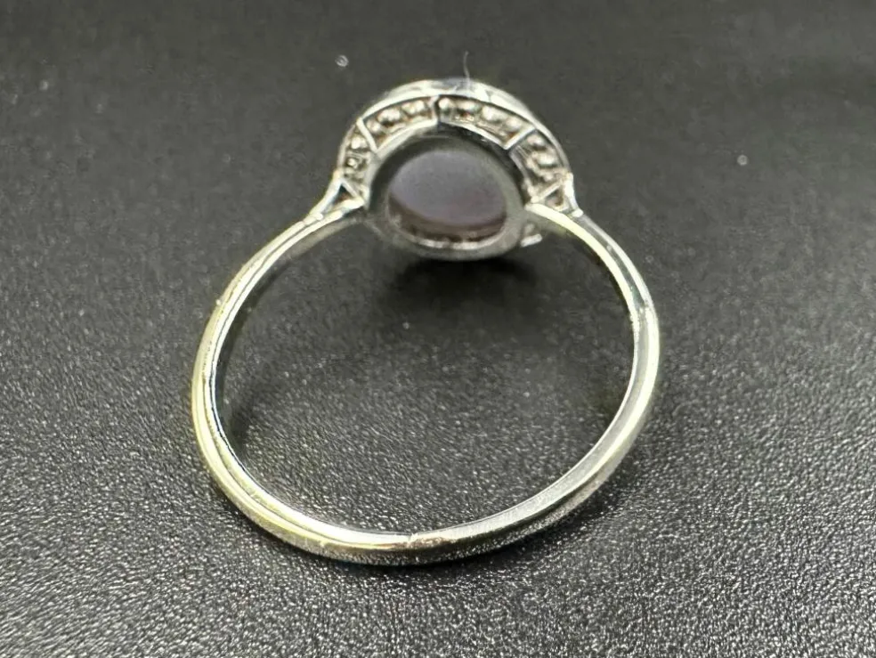 Bague Art Déco Saphir étoilé et diamants, Or et Platine