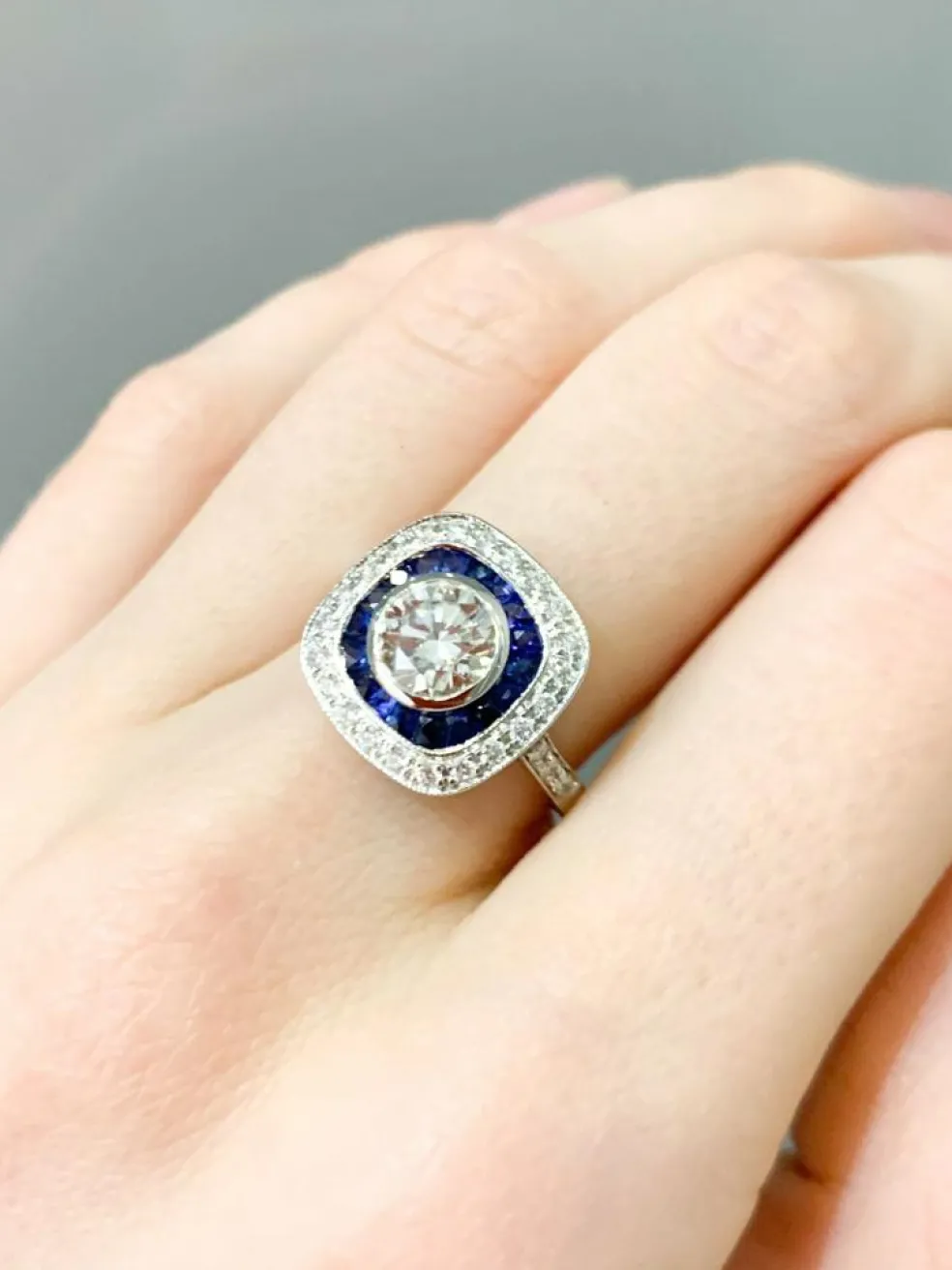 Bague Art Déco Saphirs Diamants