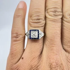 Bague Art Déco saphirs et diamants or blanc