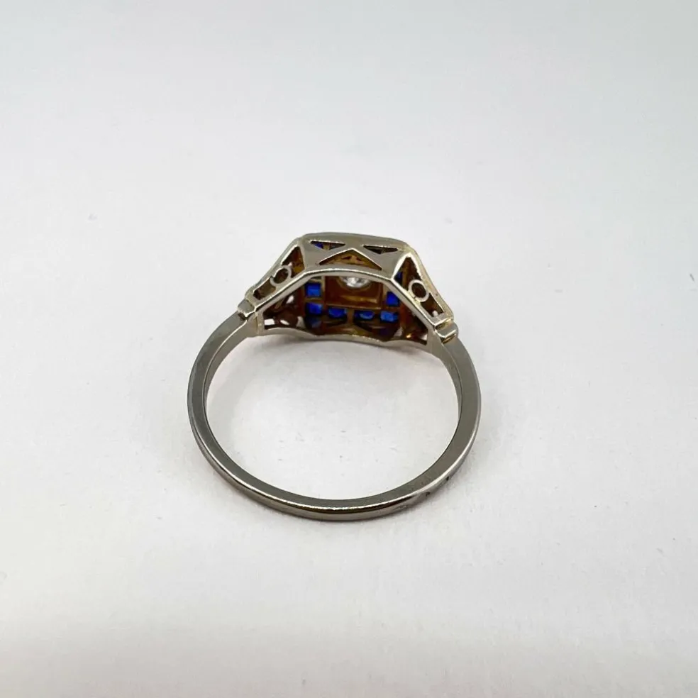 Bague Art Déco saphirs et diamants or blanc
