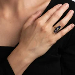 Bague Art Déco Vintage en émail polychrome Navette en or jaune