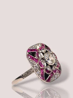 Bague Art Déco vintage en platine avec diamants, rubis et onyx