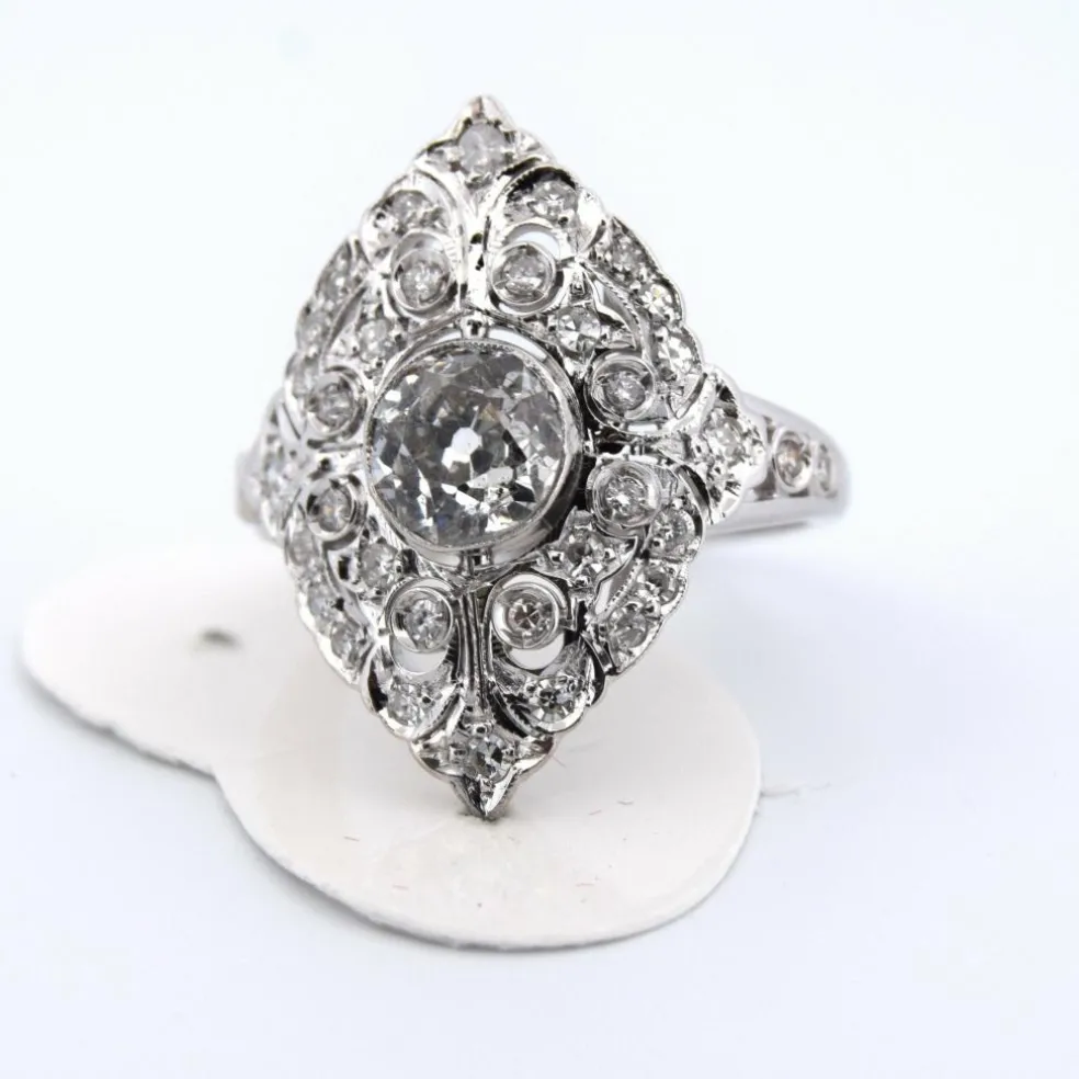 Bague Art Nouveau - or blanc, diamants