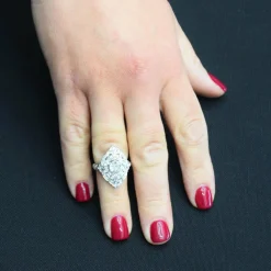 Bague Art Nouveau - or blanc, diamants