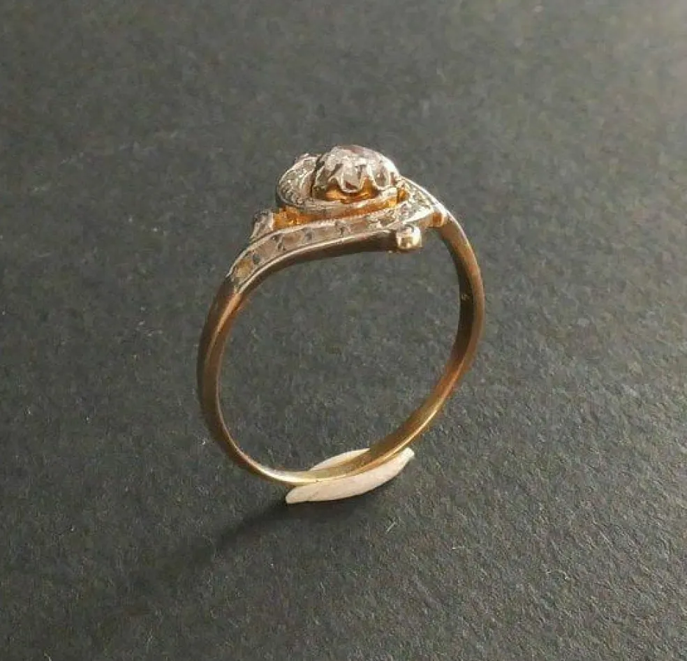 Bague Art Nouveau Diamants.