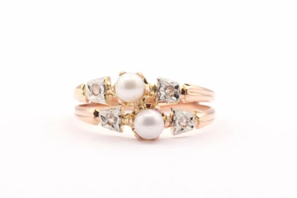 Bague Art Nouveau en or jaune et blanc sertie de perles et de diamants