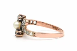 Bague Art Nouveau en or jaune sertie d'une perle et de diamants