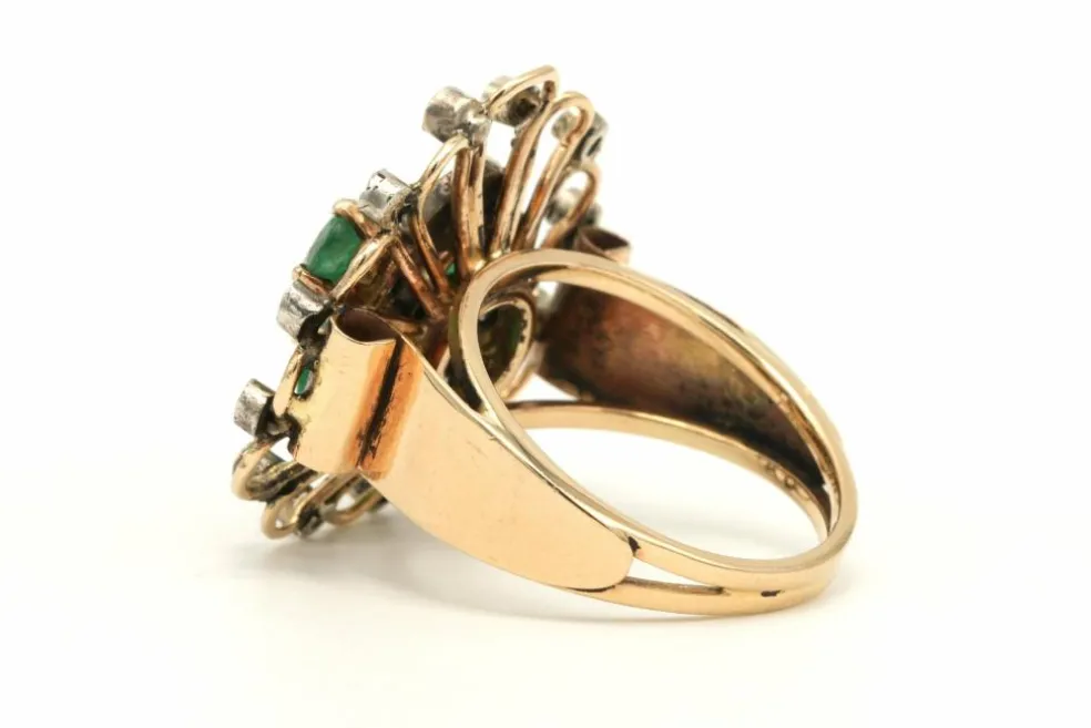 Bague Art Nouveau en or jaune 18 carats sertie d'émeraude et de diamants taille "rose"
