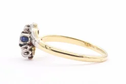 Bague Art Nouveau en or jaune et blanc sertie d'un saphir et de diamants
