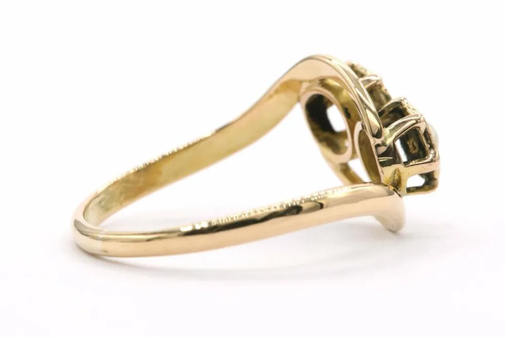 Bague Art Nouveau en or jaune sertie de perles