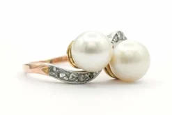 Bague Art Nouveau en or jaune et blanc sertie de perles et de diamants