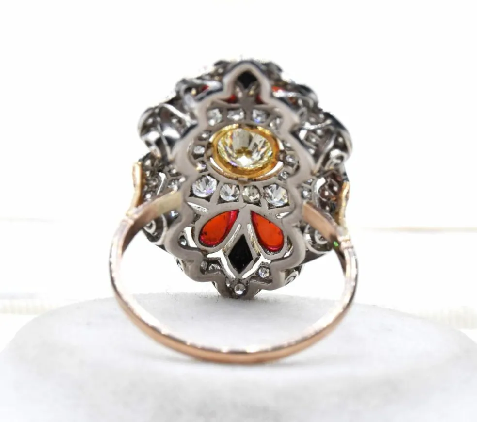 Bague Art Nouveau en platine et diamants