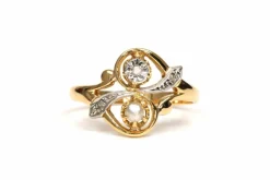 Bague Art Nouveau or jaune, perle, diamants