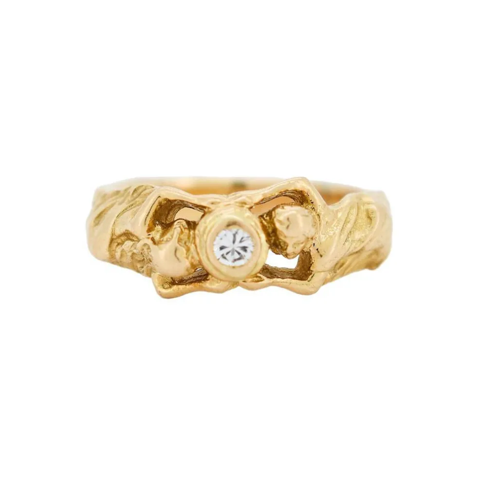 Bague Art Nouveau Or jaune 18 carats et Diamant Décor de Femmes