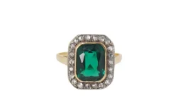Bague Art Nouveau or jaune, pierre verte et diamants